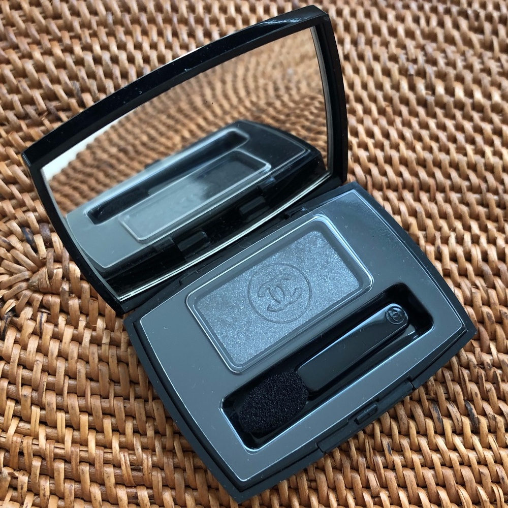 Chanel Powder Eyeshadow - Ombre essentielle